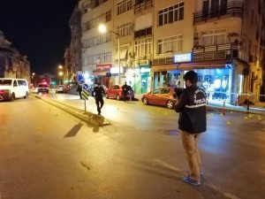Kadıköy’de önce çevreye ateş açtılar sonra da polisle çatıştılar: 2 yaralı