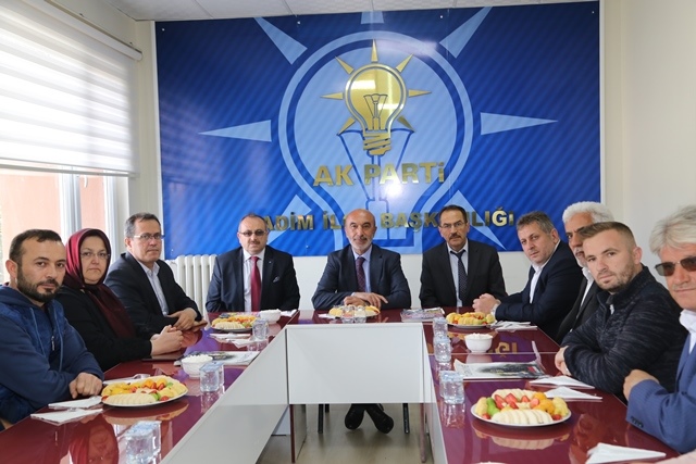 AK Parti il teşkilatı Hadim'i ziyaret etti