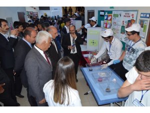 Çemişgezek’te  bilim fuarı açıldı