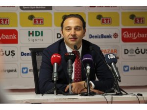 Fuat Çapa: "Eskişehirspor’a bugün nefes aldıran kuvvet gençleri ve taraftarıdır"