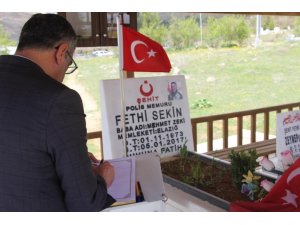 Milletvekili Erol, “Şehitlerimizin kabri başında, saygı ile eğilip anmak lazım”