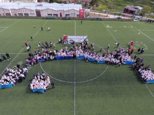 Divriği'de geleneksel çocuk oyunları şenliği düzenlendi