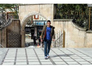 Camide çaldırdığı 700 liralık ayakkabısı için suç duyurusunda bulundu