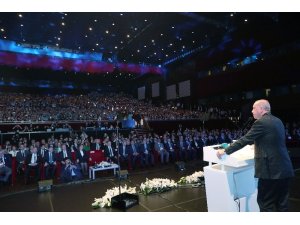 Cumhurbaşkanı Recep Tayyip Erdoğan, "Ülkemizi hedef alan saldırılar karşısında çok daha güçlü duruş sergileyebiliyoruz. Maruz kaldığımız haksızlıklar, adaletsizlikler, saldırılar, tuzaklar, tezgahlar karşısında her alan