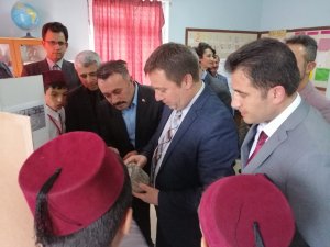 Gümüşdere "TÜBİTAK 4006 Bilim Fuarı" açıldı