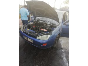 Seyir halindeki LPG’li otomobil alev aldı