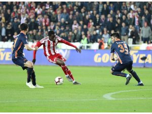 Spor Toto Süper Lig: DG Sivasspor: 0 - Medipol Başakşehir: 0 (Maç sonucu)