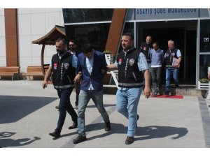 Takip ettikleri aracı durdurup, vatandaşın 125 bin TL parasını gasp eden 4 kişi yakalandı