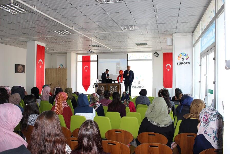 Salih Yılmaz Konya'da konferans verdi
