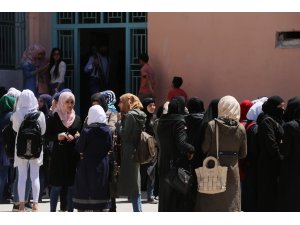 Suriye'de yaklaşık 3 bin öğrenci YÖS için ter döktü