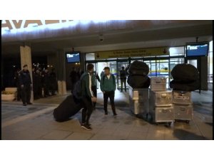Malzemeler takım otobüsüne futbolcular özel otobüse