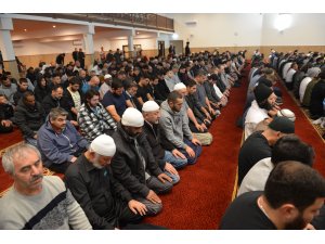 Avustralya'da ilk teravih kılındı