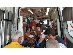 Karnına saplanan zıpkınla hastaneye kaldırıldı