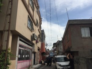 Yeni evli kadın evde tabancayla vurulmuş halde bulundu