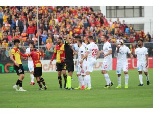 Göztepe kayıpsız gidiyor