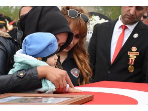 Şehitlerimizi uğurluyoruz