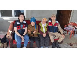 Ormanlık alanda kaybolan bayanı jandarma buldu