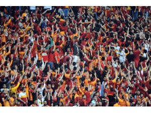 Spor Toto Süper Lig: Galatasaray: 0 - Beşiktaş: 0 (Maç devam ediyor)