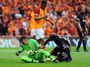 Spor Toto Süper Lig: Galatasaray: 1 - Beşiktaş: 0 (İlk yarı)