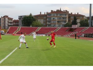 Spor Toto 1. Lig: Balıkesirspor Baltok: 0 - Gazişehir Gaziantep: 1 (İlk yarı sonucu)