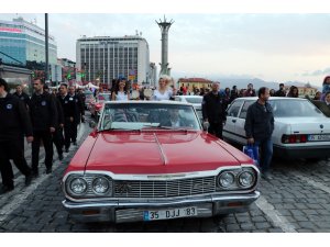 İzmir'de Hıdırellez ateşi yakıldı