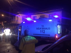 Kontrolden çıkan otomobil park halindeki araçlara çarptı:  1 yaralı