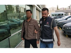 FETÖ’den aranan şahıs örgüt evinde sahte kimlikle yakalandı