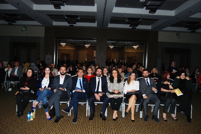 Yazar Nilgün Bodur, İdeal Koleji velilerine seminer verdi