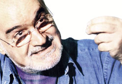 Hemşireler Uluç'u iğnelemek istiyor