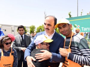 Başkan Altay, Özel Öğrencilerle fide dikti