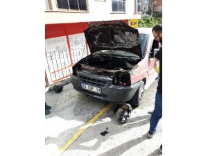 Yanan araç kullanılamaz hale geldi