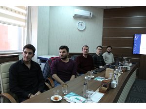 Yazılım geliştiren öğrencilerden Rektör Yıldız'a ziyaret