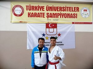 PAÜ erkek karate takımı Türkiye 3.’sü oldu