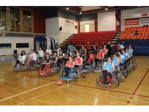 Tekerlekli Sandalye Basketbol Kadınlar Türkiye Şampiyonası başladı