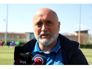Hikmet Karaman: "Geçmişteki kimliğimize bürünmemiz lazım"