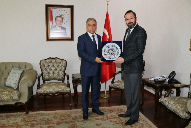 Ertekin’den Vali Toprak’a ziyaret