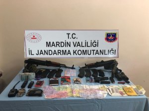 Nusaybin’de 2 teröristin etkisiz hale getirildiği bölgede çok sayıda mühimmat ele geçirildi