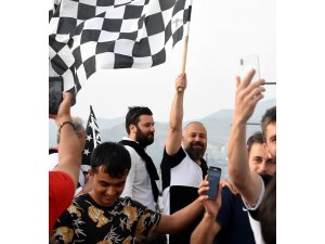 Altay yerinden memnun