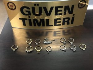 ’Tek taş’ lakaplı soyguncu kızlar yakalandı