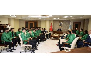 Belediye başkanından Kocaelispor’a şampiyonluk primi sözü