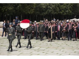 Danıştay Başkanı Güngör'den Anıtkabir'e ziyaret