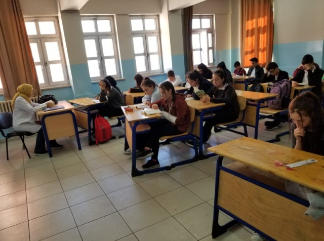 Akşehir Tornacı Erol Cumbul’ dan okuma projesi