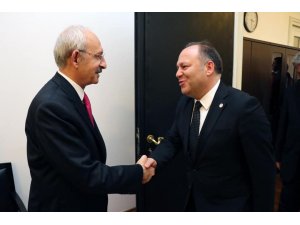41 eski il başkanından CHP liderine ziyaret
