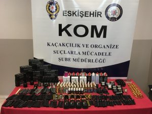 Kaçakçılık şüphelisinin üzerinden çıkanlar şok etti