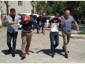 3 ilde uyuşturucudan gözaltına alınan zanlılar adliyede