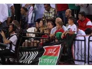 Tahincioğlu Basketbol Süper Ligi: Pınar Karşıyaka: 66 - Anadolu Efes: 99