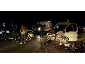 Hakkari’de trafik kazası:2 yaralı