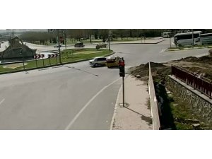 Şanlıurfa’da kaza anı güvenlik kamerasında