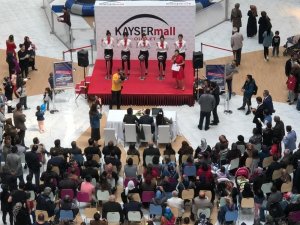 KAYSERmall Outlet müşterisine araba kazandırdı