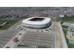 4 Eylül Stadyumu'nda asfaltlama çalışmaları başladı